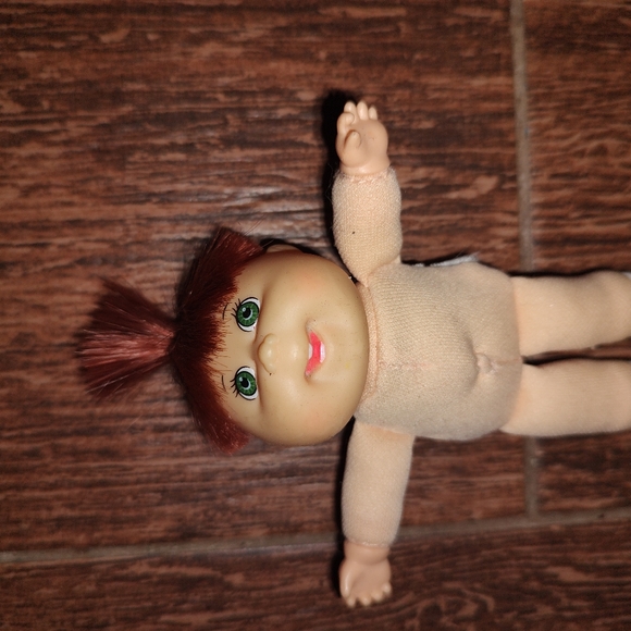 Cabbage Patch Kids Preemie Girl Doll Red Hair Green Eyes Cpk - Picture 5 of 10